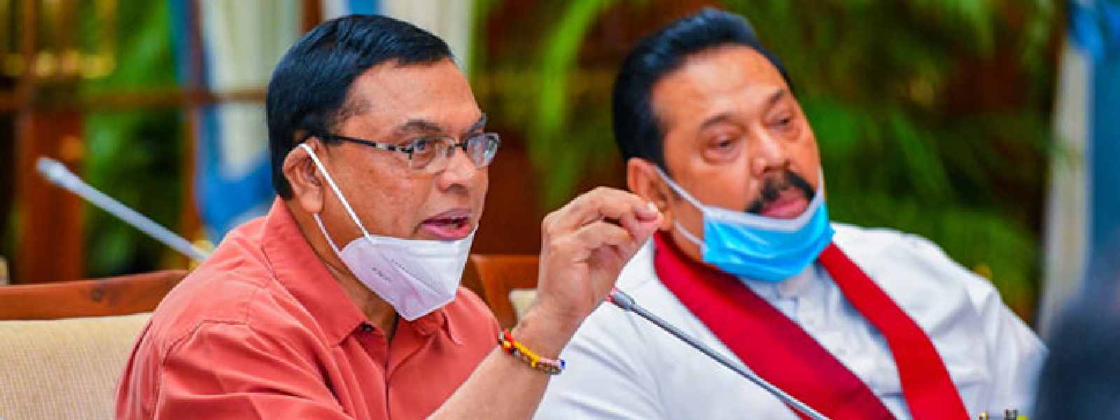 මහින්ද හා බැසිල්ට තවදුරටත් විදෙස් ගමන් තහනම්